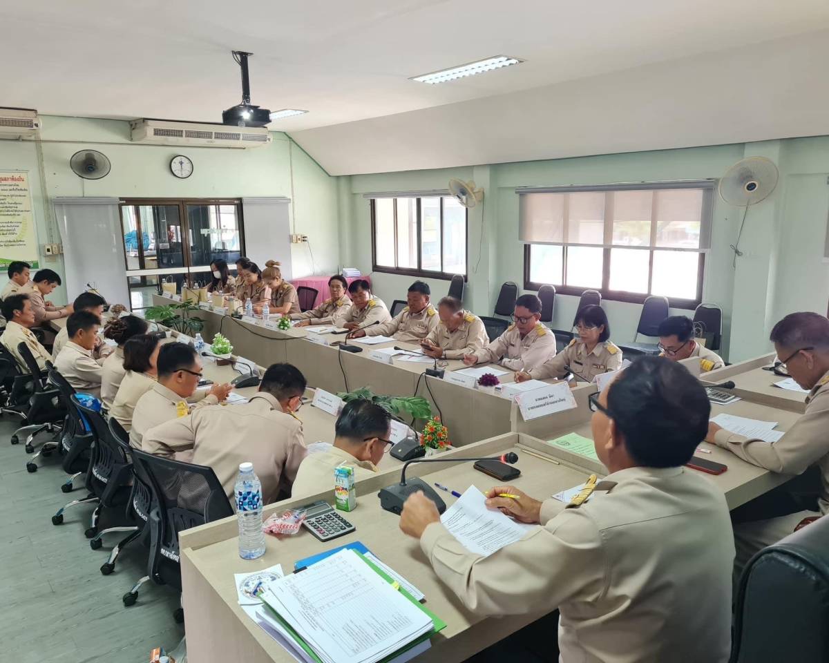 ประชุมสภาเทศบาลตำบลกลางใหญ่ สมัยสามัญ สมัยที่ 3 ประจำปี 2566 ครั้งที่ 3 ณ ห้องประชุมสภาเทศบาลตำบลกลางใหญ่ อำเภอบ้านผือ จังหวัดอุดรธานี